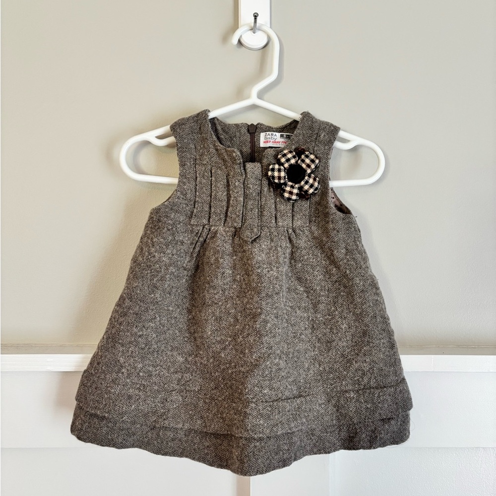 EUC Zara Baby Girls 6-9mo Brown Sleeveless Baby Dress with Plaid Flower